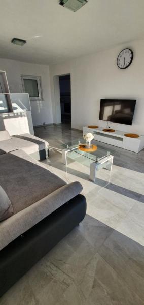 Apartmani Naomi&Leo